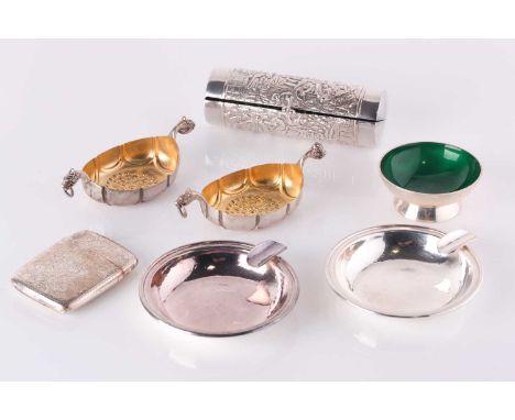 A pair of Continental small silver ashtrays, 800 Standard, together with a silver vesta case, a Mexican silver and enamel pin