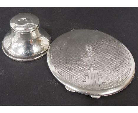 Art deco silver circular compact, engine turned decoration, Birmingham 1939, together with a small silver capstan ink well, B