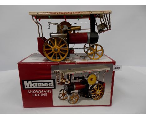 Mamod live steam showmans engine, boxed.