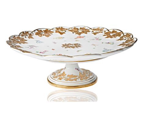 with scalloped gilt-edges, with embossed gilded and painted vine, with Deutsche Blumen, motif of butterflies and flower spray