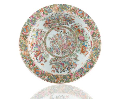 deep U-shape, the interior decorated with a motif of figures dressed in traditional robes mingling amongst floral and foliate