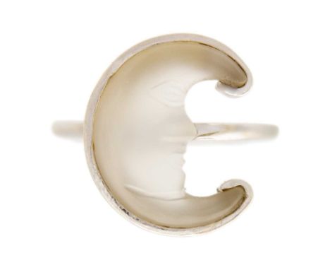 A 9ct white gold 'Man-in -the-Moon' chalcedony ring by Glen Lehrer. The moon is 1.6cm in length and 1.3cm in width, size L, 3