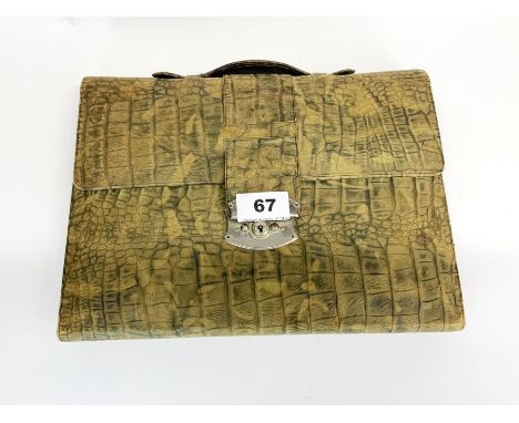 A vintage gentleman's leather travelling stationery case, 21 x 28 x 3.5cm.