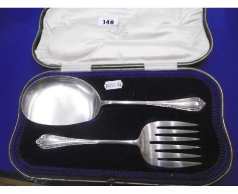 EDWARDIAN/ VICTORIAN HM SILVER BOXED SERVING SET, FORK AND SCOOP