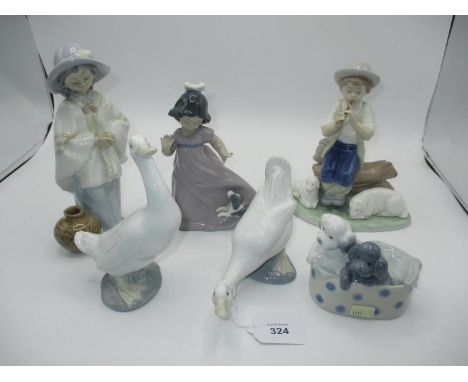 Six Nao Figures
