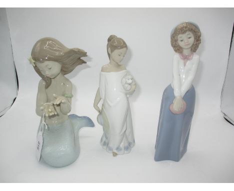 Three Nao Figures