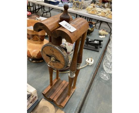 A VINTAGE ARTS AND CRAFTS, BOBBIN CLOCK, HEIGHT 38CM 
