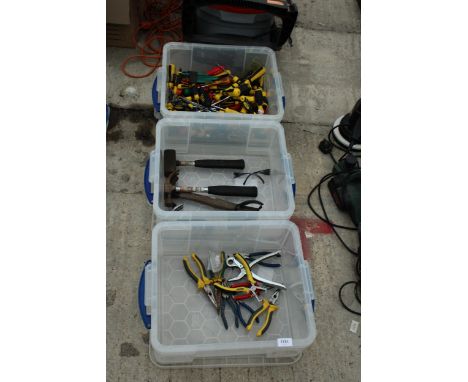 AN ASSORTMENT OF HAND TOOLS TO INCLUDE PLIERS, HAMMERS AND SCREW DRIVERS ETC 