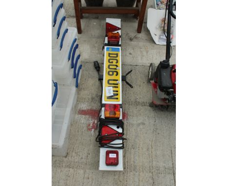 A TRAILER LIGHT BOARD WITH CABLE 
