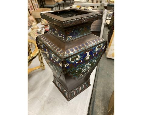 A BRONZE AND ENAMEL CHINESE VASE 30CM TALL 