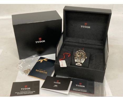 A TUDOR BLACK BAY 58 CHRONOGRAPH AUTOMATIC WATCH, MODEL NUMBER: 79030N, SERIAL NUMBER: 18WQ616, WITH 39MM BLACK DIAL, COMPLET