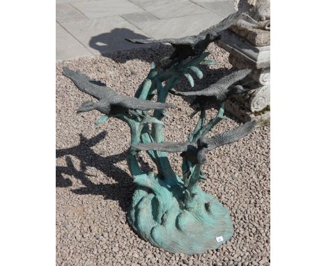 Impressive bronze water fountain depicting ducks - Height: 98cm 