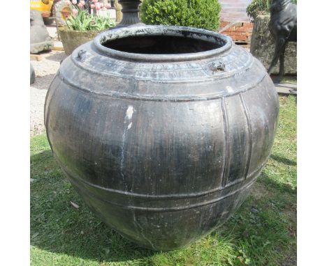 Very large salt glazed urn - Height: 90cm