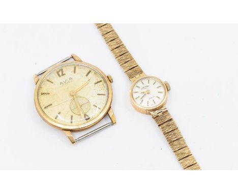 A ladies vintage Rotary wristwatch with round champagne dial, baton markers, case approx 16mm, to a 9ct gold textured strap, 