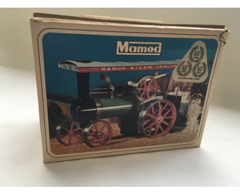 A boxed Mamod traction engine R6610