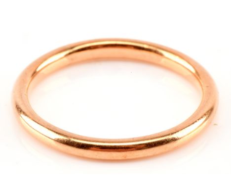 Wedding band tested as 18 ct, ring size R, in an antique ring box Condition Report:  gross weight 3.7 grams 