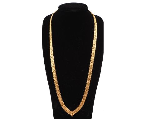 A group of vintage costume jewellery including a Napier necklace gold plated V-shaped with textured flat-weave link with a po