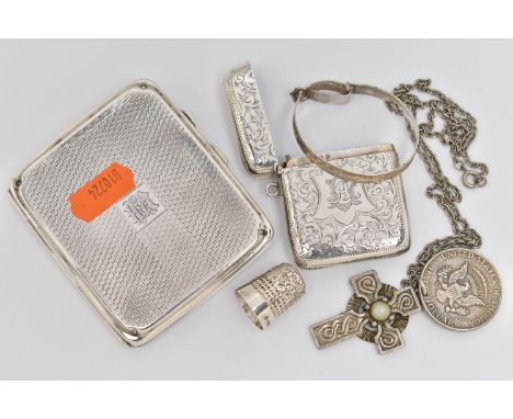 AN ASSORTMENT OF SILVER ITEMS, to include a silver cigarette case, engine turned pattern, monogram engraving to the square fo