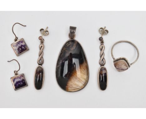 A SELECTION OF BLUE JOHN JEWELLERY, to include a pair of 'C W Sellors' silver drop earrings, hallmarked Sheffield, approximat