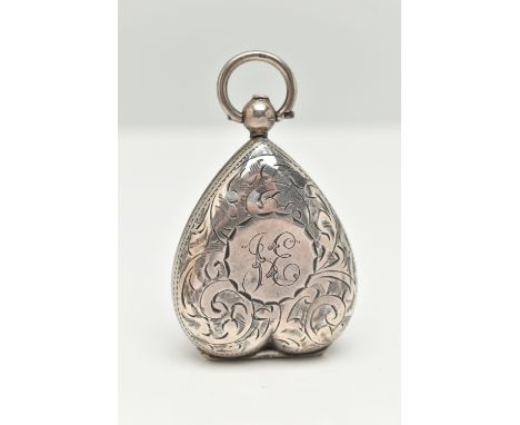 AN EARLY 20TH CENTURY, SILVER HEART SHAPE SOVEREIGN CASE, foliate pattern with engraved cartouche, push button hinge release 