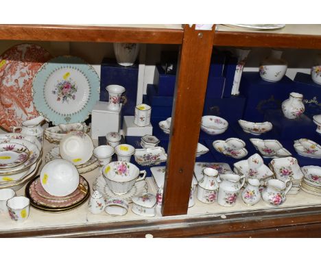 A QUANTITY OF BOXED AND LOOSE ROYAL CROWN DERBY 'DERBY POSIES' GIFTWARE AND TABLEWARE, including a ginger jar and cover, appr