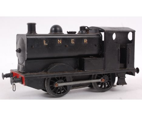 0 GAUGE; A fabulous heavy 1930's (believed), 0 gauge railway trainset locomotive. No makers name, but possibly Bassett Lowke 