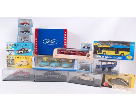 DIECAST; A very good selection of assorted boxed diecast model cars / vehicles to include; Oxford 1:76, 1:43 scale, boxed set