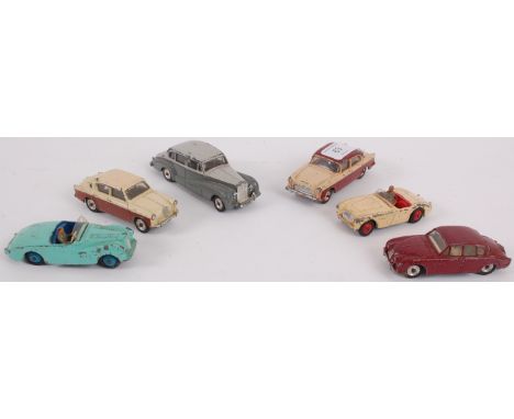 DINKY; A good collection of 6x assorted loose vintage diecast model Dinky Toys cars, comprising of; 165 Humber Hawk, Austin H