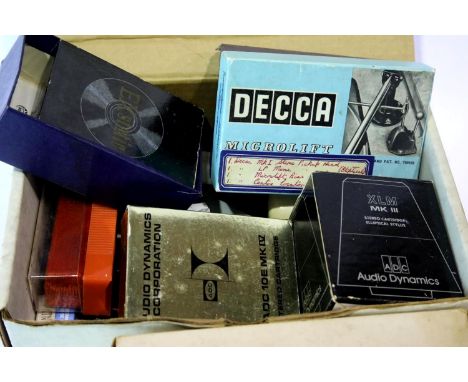Box of vintage stereo related items. P&amp;P Group 2 (£18+VAT for the first lot and £3+VAT for subsequent lots) 