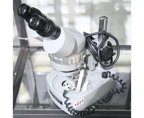 Binocular microscope, by Kyowa Optical, model SDZ-PL, with ultra-violet lamp. P&amp;P Group 3 (£25+VAT for the first lot and 