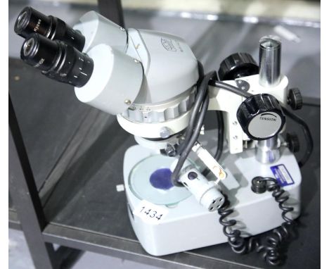 Binocular microscope, by Kyowa Optical, model SDZ-PL, with ultra-violet lamp. P&amp;P Group 3 (£25+VAT for the first lot and 