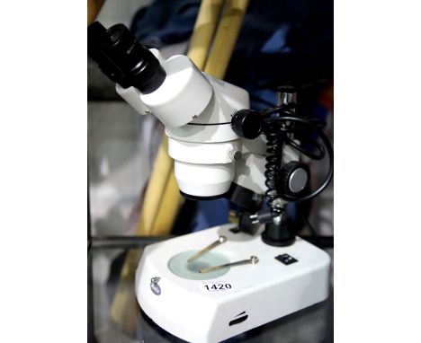 Binocular microscope, by Motic, SMZ-140 Series. P&amp;P Group 3 (£25+VAT for the first lot and £5+VAT for subsequent lots) Co