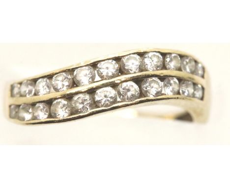 9ct gold dress ring, size K/L, 2.0g. P&amp;P Group 1 (£14+VAT for the first lot and £1+VAT for subsequent lots) 