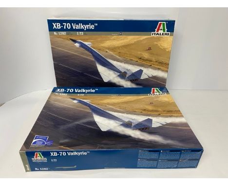 2 Italerie - XB-70 Valkyrie - 1282 - 1/72 Scale. (1100g). (2).1 box is sealed as bought, 2nd is opened but the kit appears un