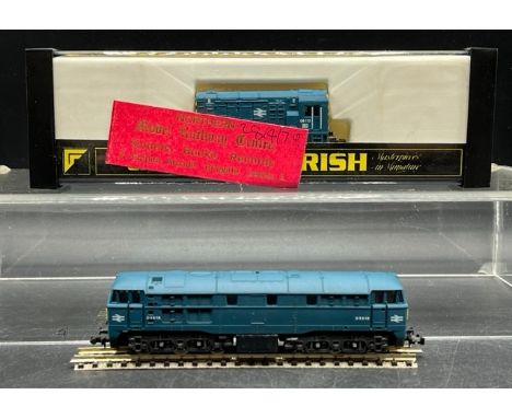 Two N gauge BR Diesel Locomotives, Tested Runners(300g)Graham Farish 1007 Class 08 Shunter 08113/08493 in BR Blue, in caseLim