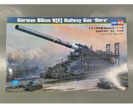 HobbyBoss Model Kit - German 80cm K(E) Railway Gun 'Dora' - 82911 - 1/72 Scale (4000g). Condition Report - Box - GoodKit - Ap