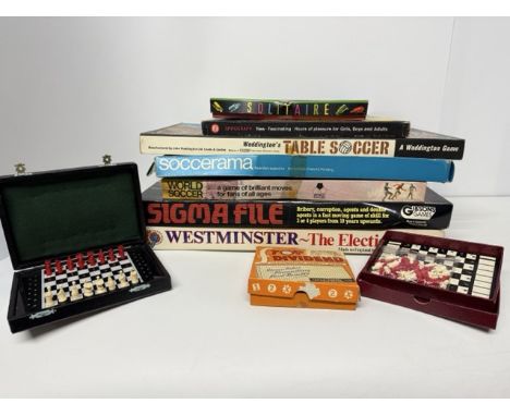 10 Vintage Board Games (5250g)Table SoccerSocceramaWorld SoccerSolitaireSpirographSigma FileWestminsterTop Dividend2 Travel C