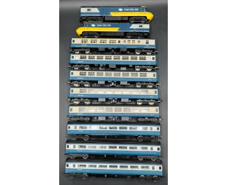 Lima 'OO' gauge Inter-City 125 Loco & Dummy with eight coaches, Tested Runner(1800g)Lima L205160b Class 43 HST power car W431