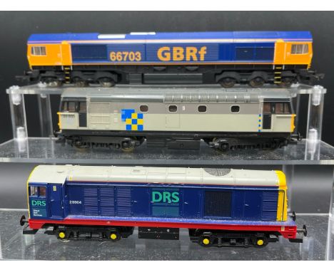 Three Boxed OO Lima Diesel/Electric Locomotives, each Tested Runners(1400g)Lima L204966 Class 66 diesel 66703 in GBRf blue & 