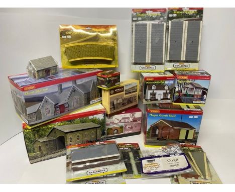 18 Hornby Skaledale Trackside Buildings, Platforms, Dapol & Wills Kits... (7500g) 2 Single Sided Straight Platforms (have bee