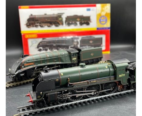 Two Hornby OO gauge Steam Locomotives in Boxes, both Tested Runners(1200g)Hornby R2638 Class N15 4-6-0 30777 "Sir Lamiel" in 