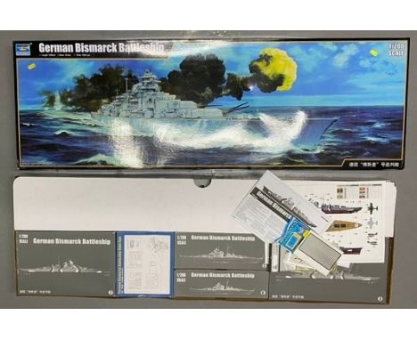 Trumpeter Bismark - 03702 - 1/200 Scale. (4000g). (1).Unbuilt. Box dimensions - 99x41x13cm. Condition Report -