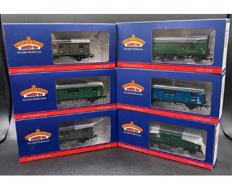 Six as New Bachmann Horse Boxes & Vans, appear not removed from box, includes:-(800g)Bachmann Branchline 38-526 Mk1 Horse Box