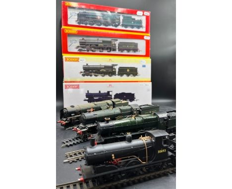 Four Hornby Boxed and Tested Runners Steam Locomotives(2100g)Hornby R3240 Drummond Class 700 0-6-0 30693 in BR black with ear