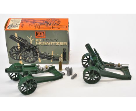 Britains 18" Heavy Howitzer artillery gun with automatic shell case ejection, 9740, in original box with six shells, together