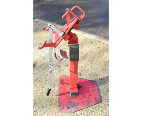 Apaseal floor mounted tyre changer
