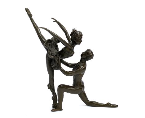 A bronze statue of ballet dancers, 25cmH