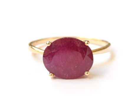 A 9ct gold ring set with a Thai ruby, 6.15cts, size S, 3.1g 