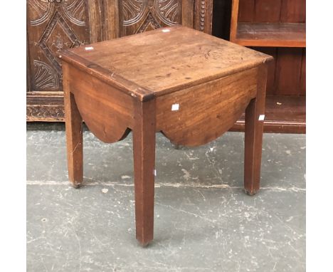 A George III mahogany commode stool, 51x45x49cmH 