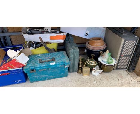 Britpart Land Rover dog guard, tools, Makita planer etc